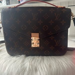 Lv lookalike